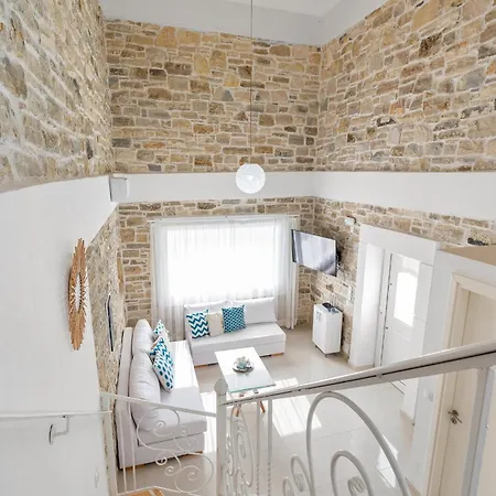 Villa Aphrodites Luxury Pearls 1 *